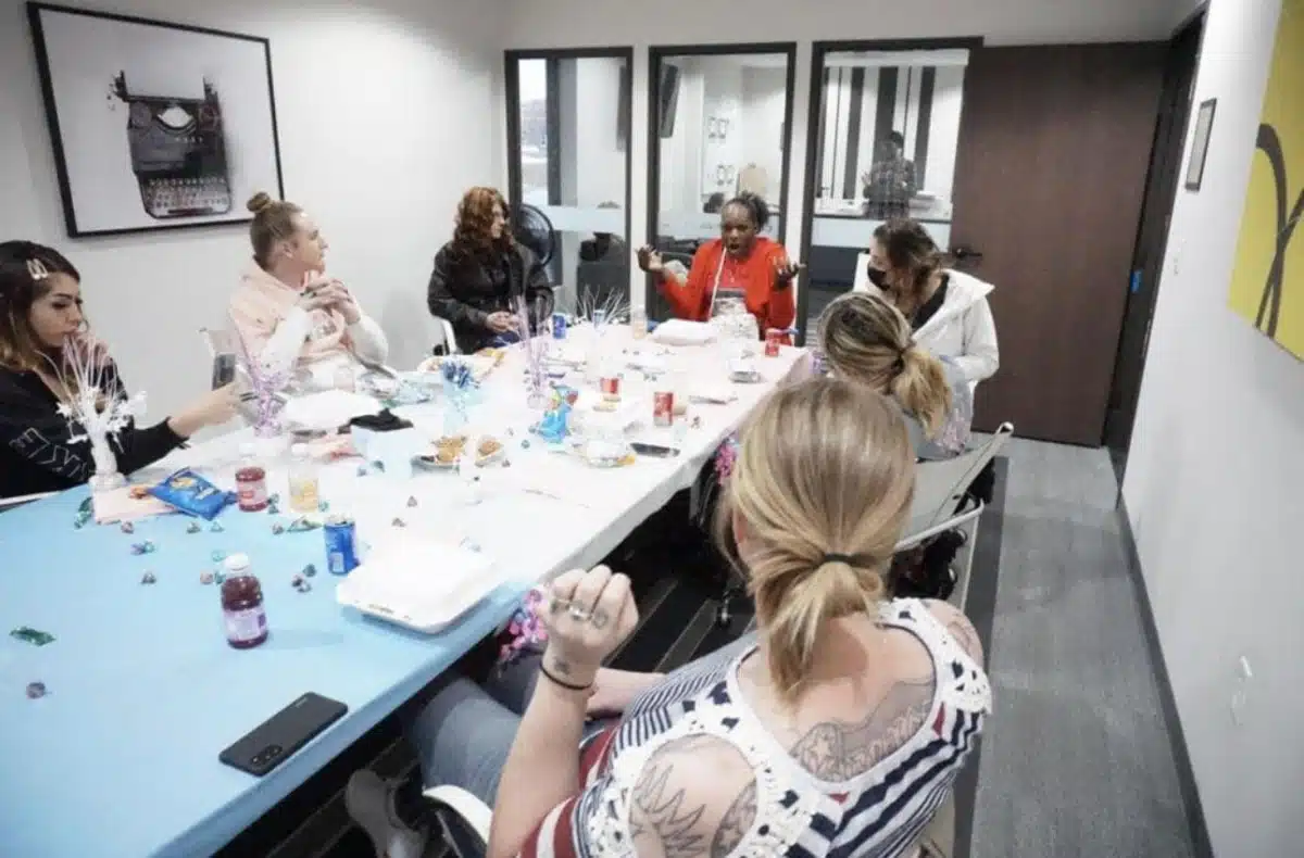 Dont Look Back Center - Hero Image