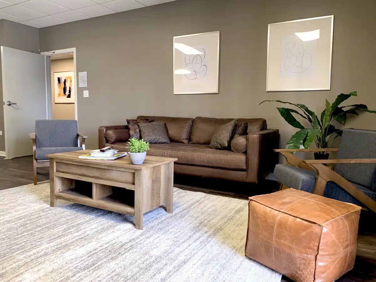 Footprints Recovery IL - Hero Image