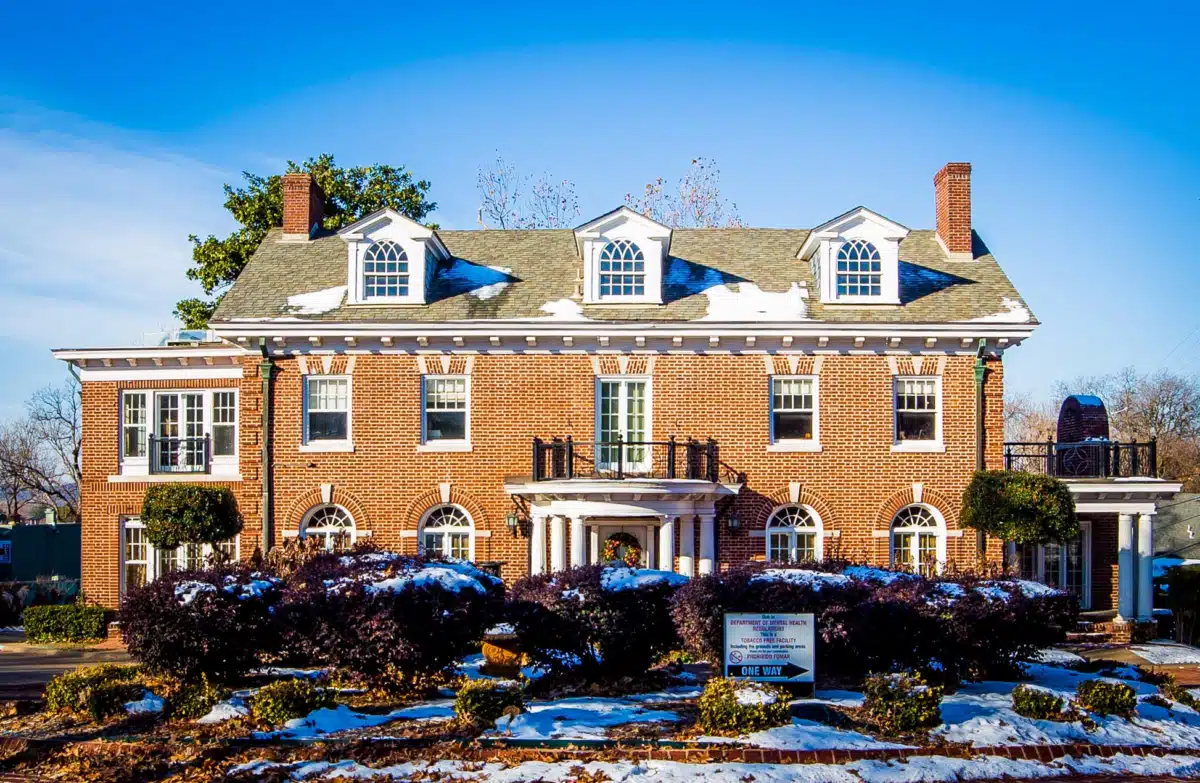 Resonance Center for Women - Hero Image